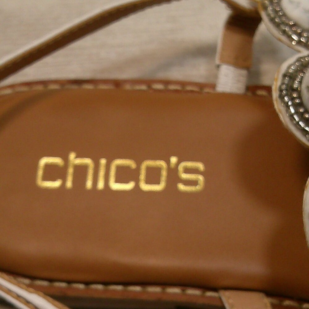 Chico's T-Strap White with Gray Beaded T-Strap Boho Sandals Size 8M - Picture 4 of 9